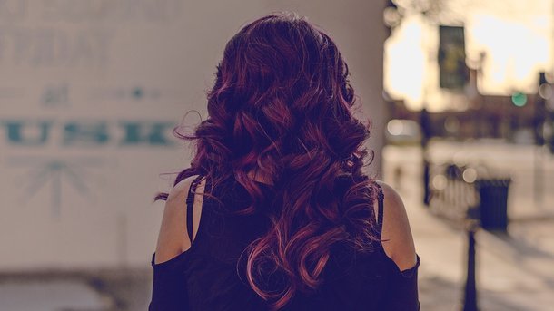Окрашивание волос: что делает женщину на несколько десятков лет старше