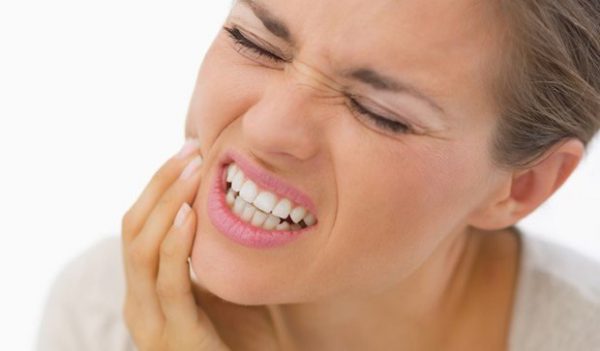Как снять зубную боль в домашних условиях? 