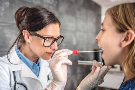 По бактериям во рту можно диагностировать ранний рак