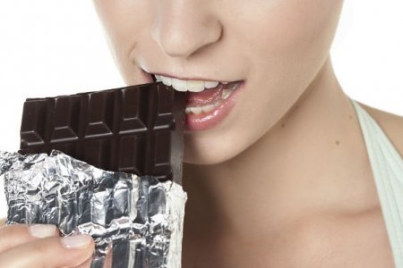 Похудеть получится быстрее, если каждый день съедать шоколадку